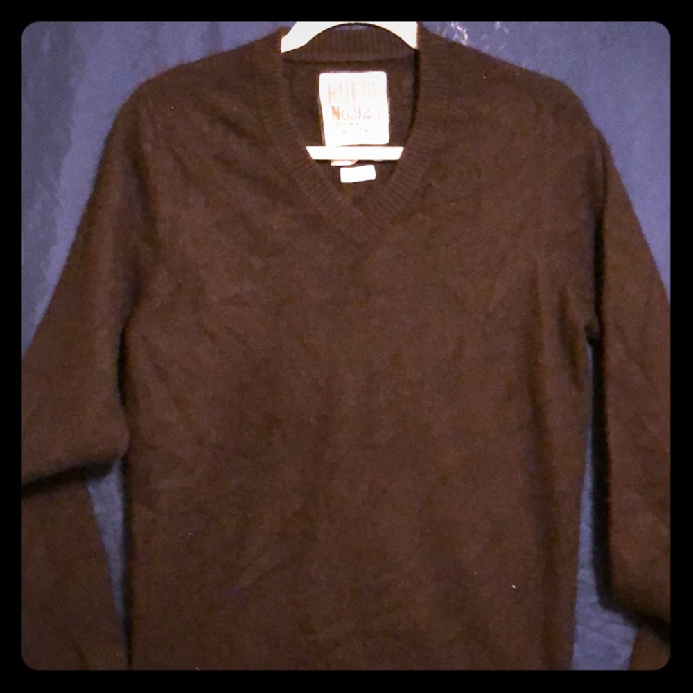 Ruehl no 925 100% cashmere sweater